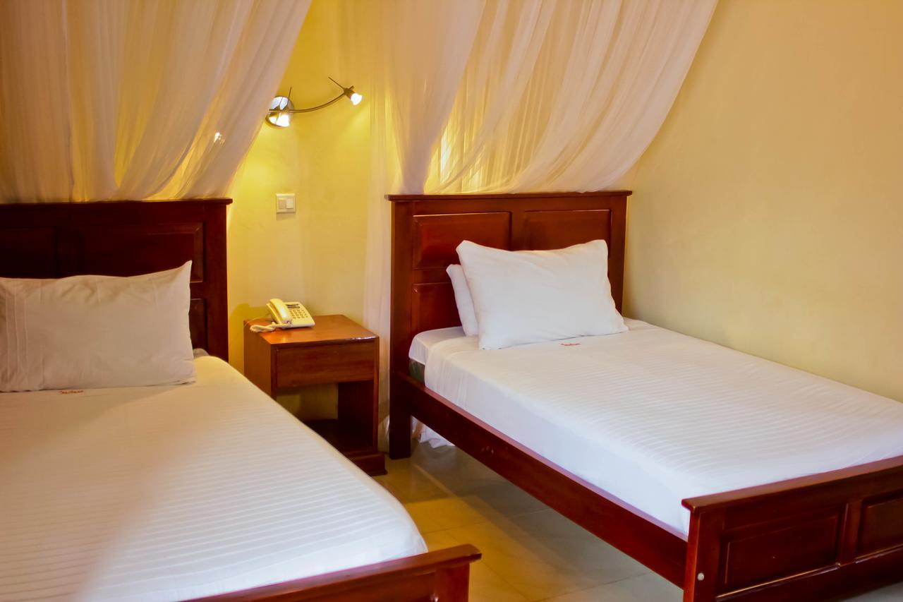 Al-Nisaa Hotel And Spa Jinja Exterior photo