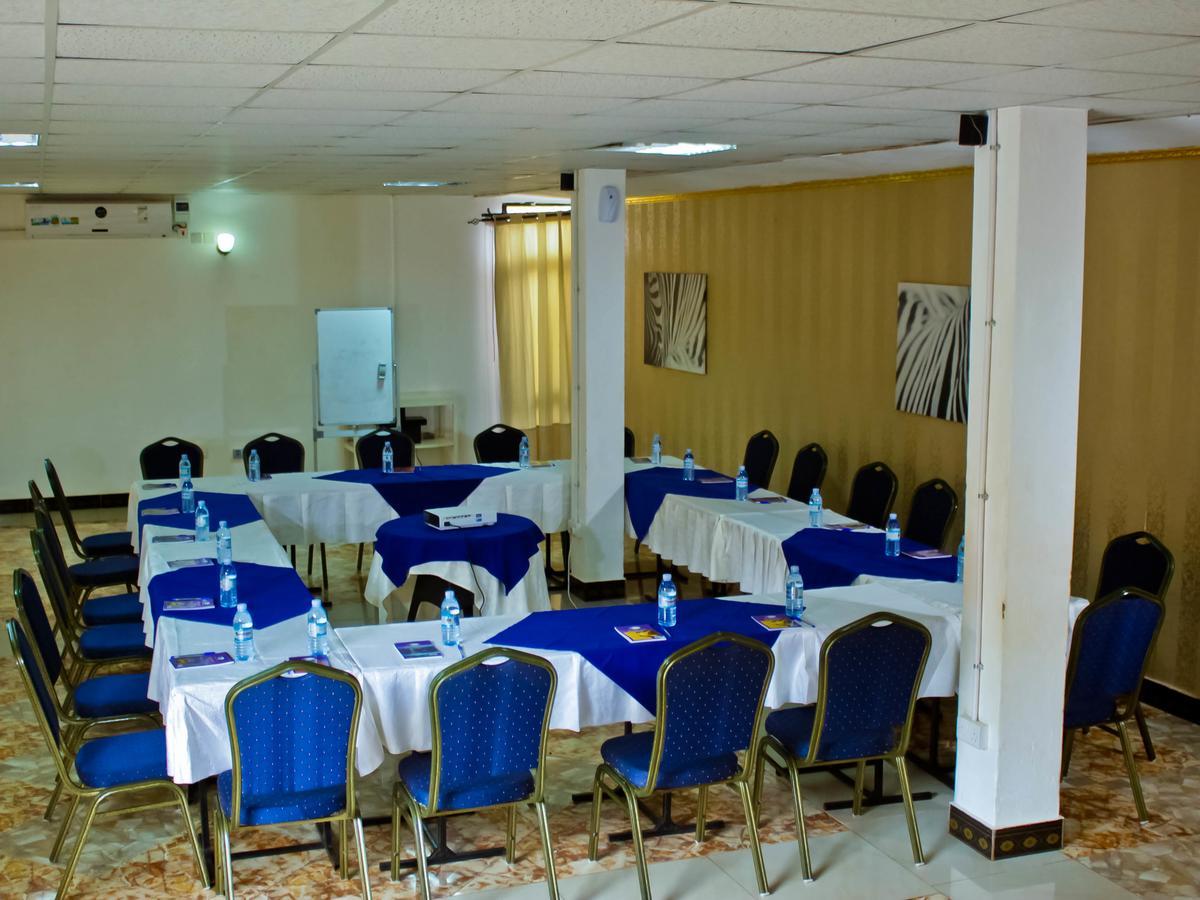 Al-Nisaa Hotel And Spa Jinja Exterior photo